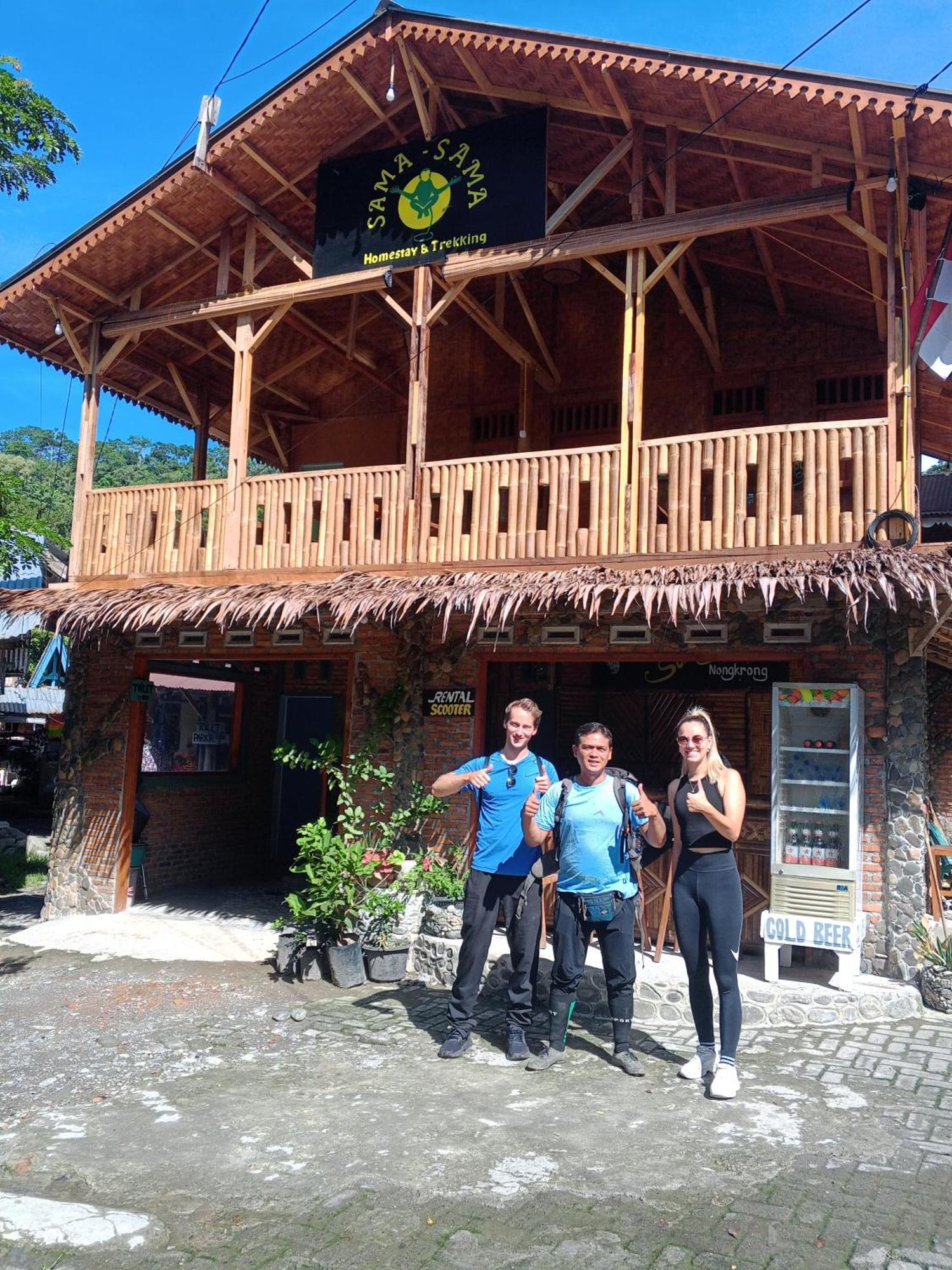 Sama Sama Homestay & Trekking Only Stay Here Book Trekking And Transport With Us Букіт-Лаванґ Екстер'єр фото